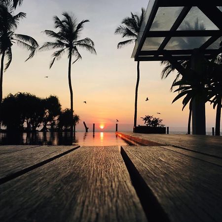 Hotel The Lighthouse Negombo Exterior foto