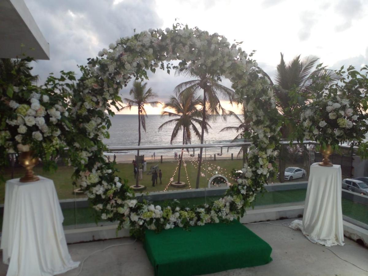 Hotel The Lighthouse Negombo Exterior foto