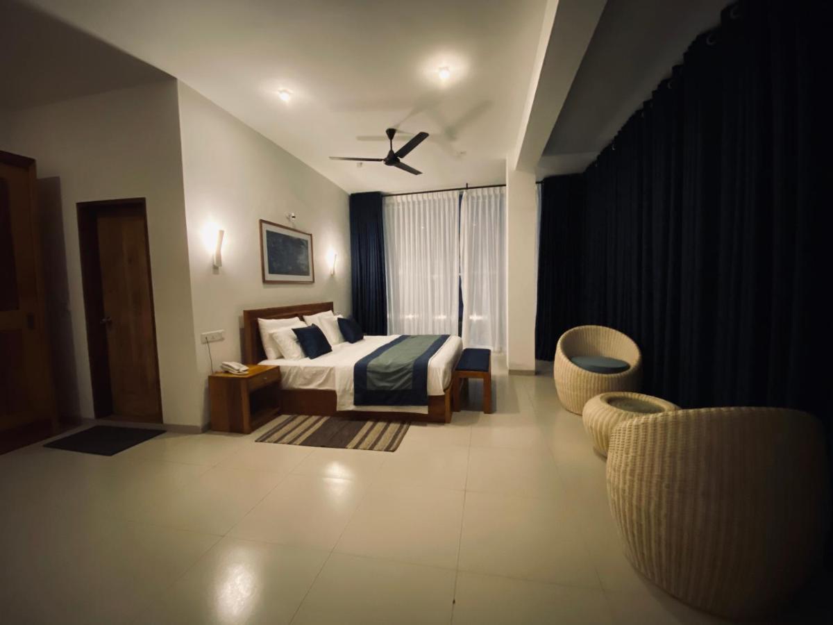 Hotel The Lighthouse Negombo Exterior foto
