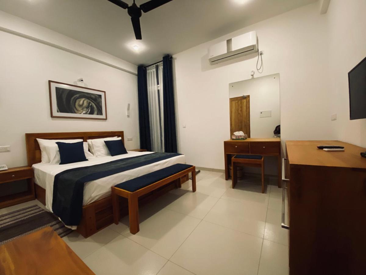 Hotel The Lighthouse Negombo Exterior foto