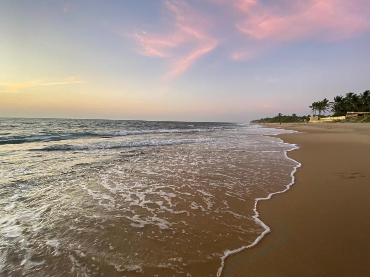Hotel The Lighthouse Negombo Exterior foto